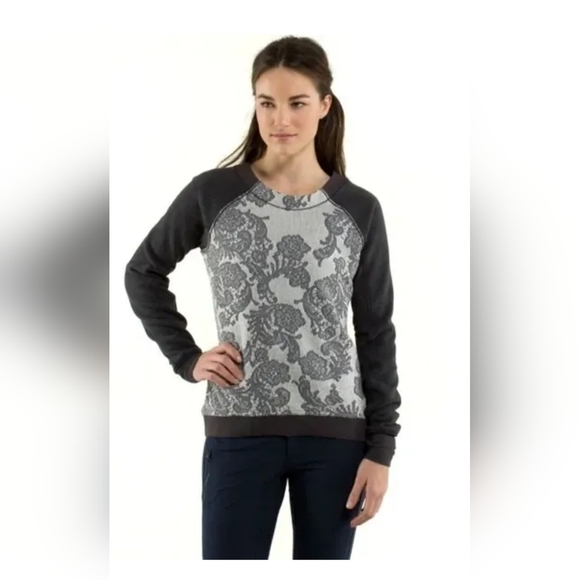 Lululemon sweatshirt Fleet street heathered grey floral sweater size 6 - Picture 2 of 7